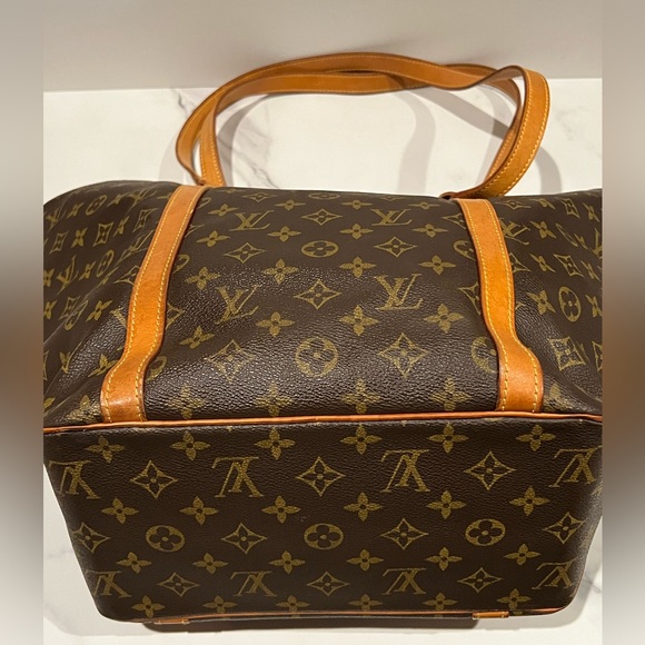 Louis Vuitton Sac Shopping Tote - Picture 8 of 14